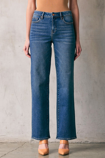 Classic Straight Women's Jeans with Stretch Fabric | Comfortable Fit for Everyday Style 0
